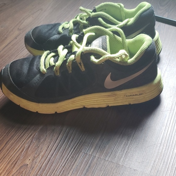 Shoes - Picture 3 of 3